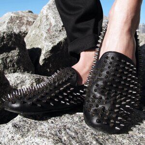 UNiF Hellraisers 100% Leather Spiked Flats (size 6)